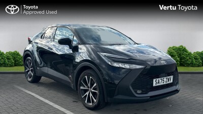 2025 TOYOTA C HR 2.0 PHEV DESIGN 5DR CVT HATCHBACK 3,625 MI 2025 REG AUTOMATIC OUR... photo